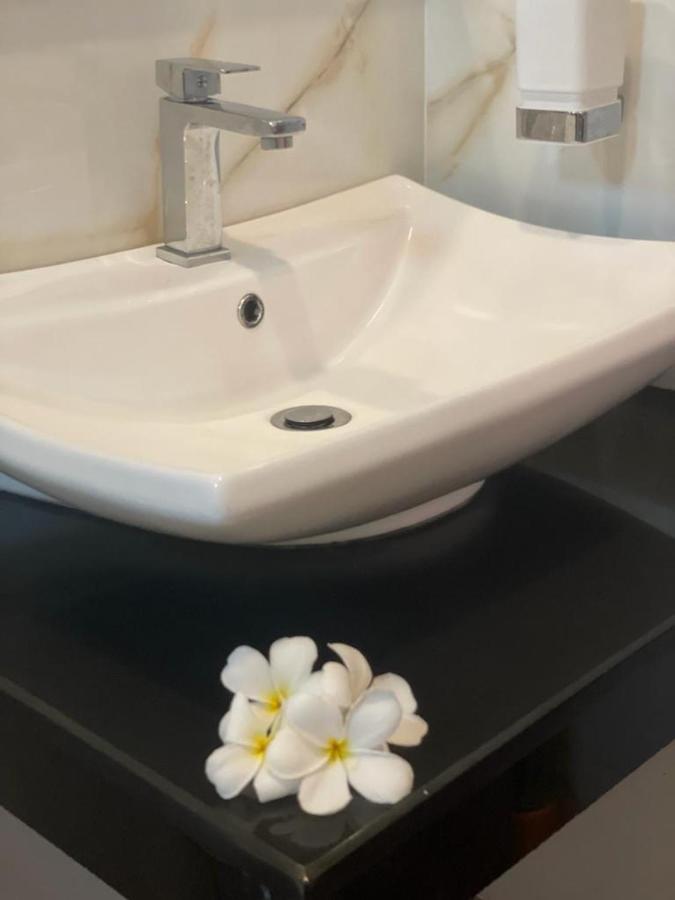 Villa Crystals Malabe Ngoại thất bức ảnh