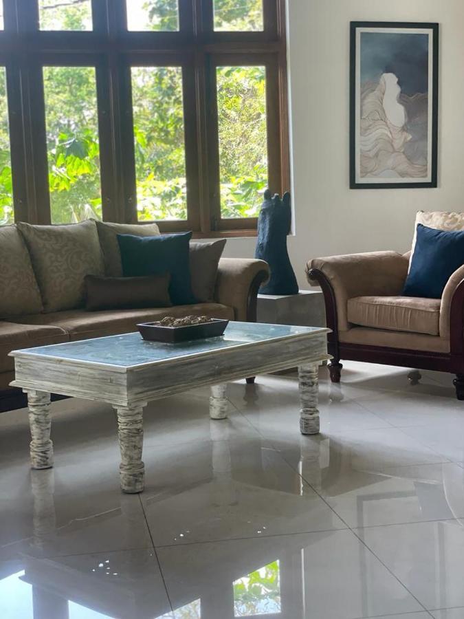 Villa Crystals Malabe Ngoại thất bức ảnh